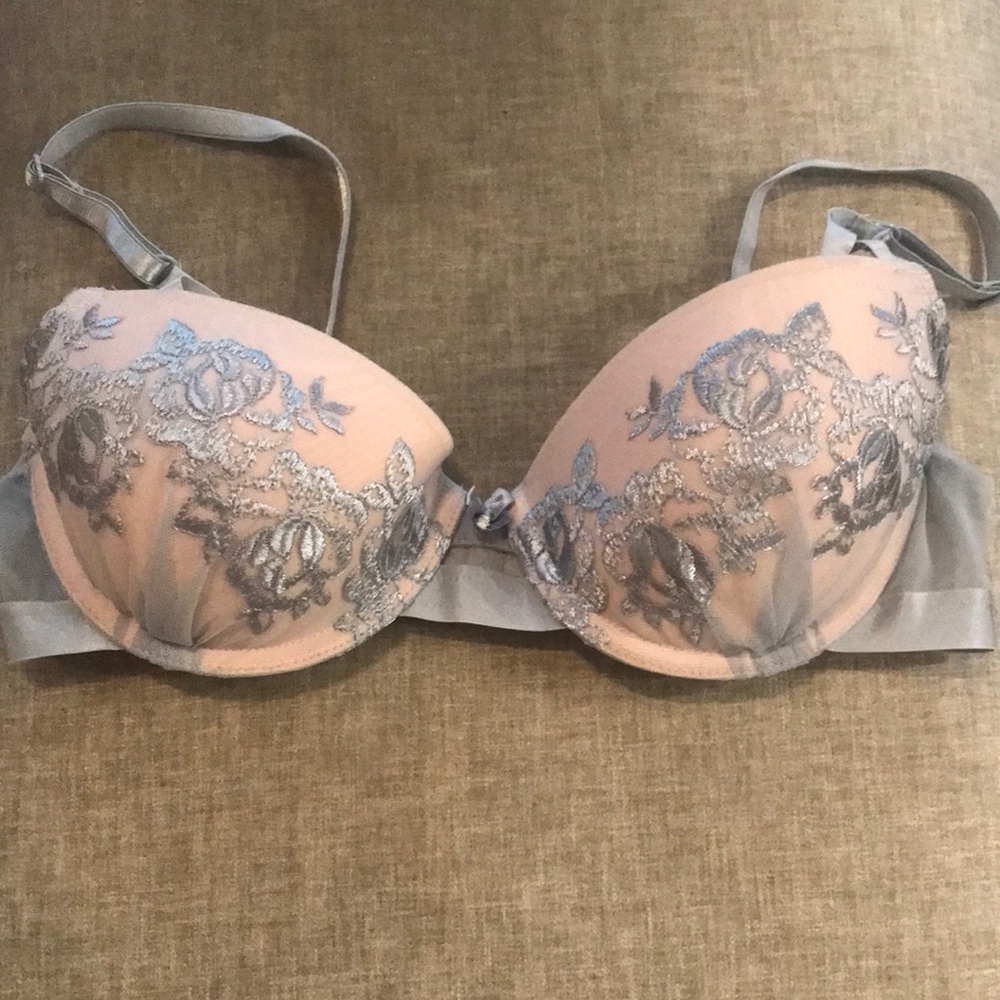 3 for $15 🦋🦋 Smart & Sexy blue lace push up bra